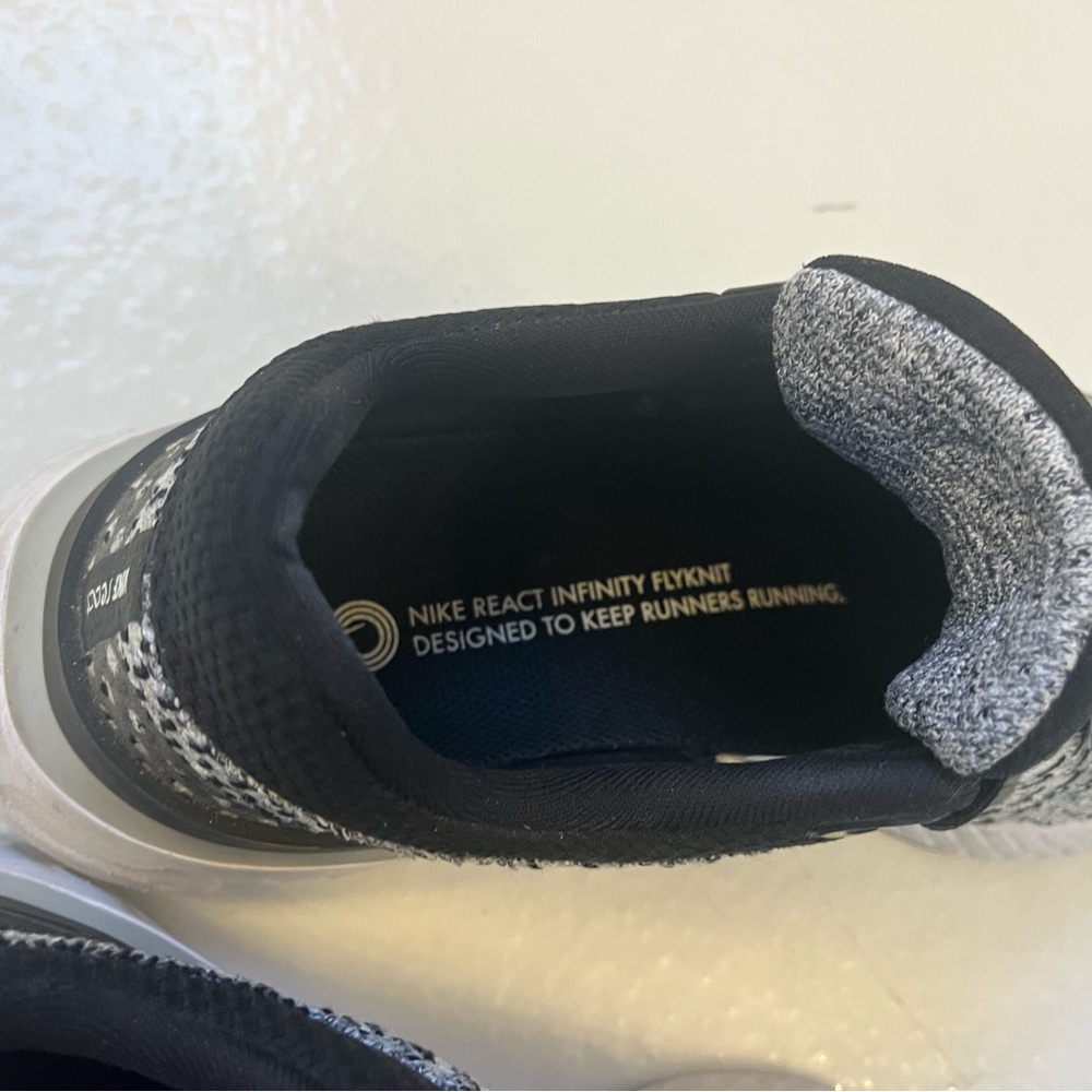 Nike React Shoes - Picture 4 of 6
